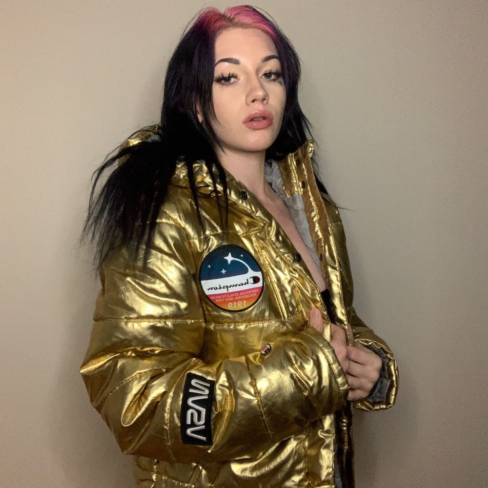 Champion Gold Puffer